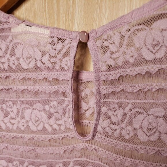 Jessica Simpson Maternity Lavender Purple Lace Long Sleeve Tunic Small - Picture 4 of 6